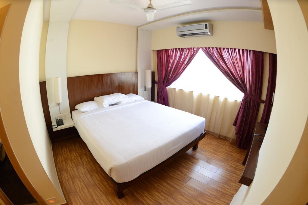 Hotel Ayush International Mangalore Bilik gambar