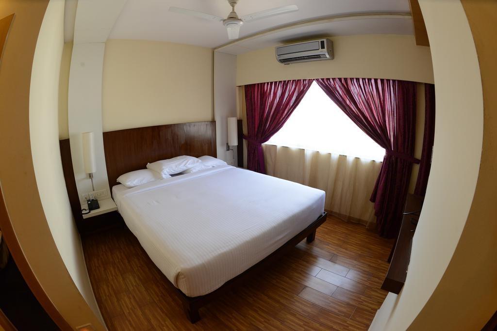 Hotel Ayush International Mangalore Bilik gambar